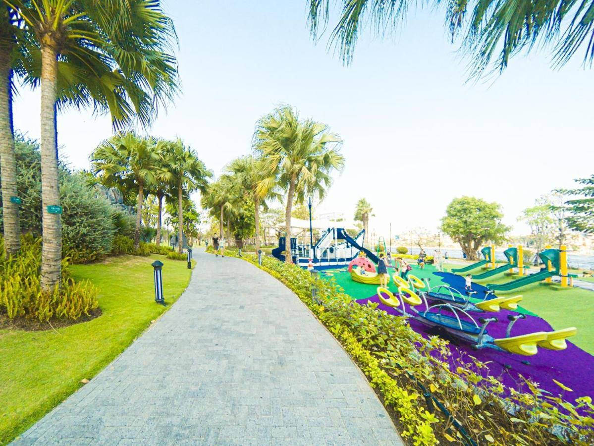 Vinhomes Binh Thanh Official Luxury Apartment ホーチミン市 エクステリア 写真